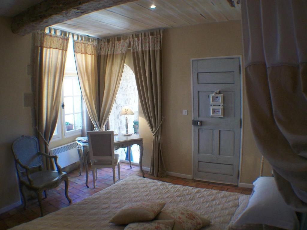 Un Patio En Luberon Acomodação com café da manhã Ansouis Quarto foto